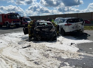 Poważny wypadek na autostradzie A2. Lądował śmigłowiec [ZDJĘCIA]