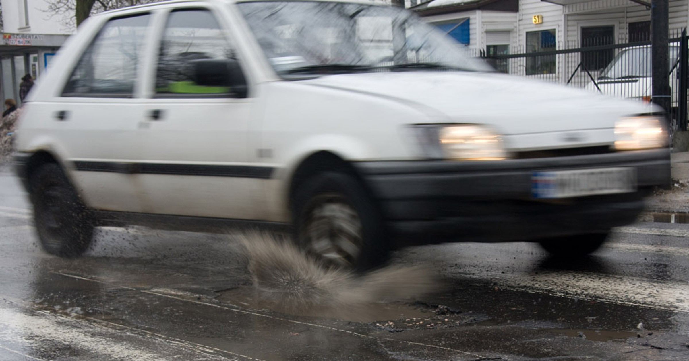Kto odpowiada za dziurę w drodze?