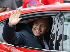 Zajrzałem do oświadczenia majątkowego Karola Nawrockiego, żeby sprawdzić, czym jeździ. Ciekawe