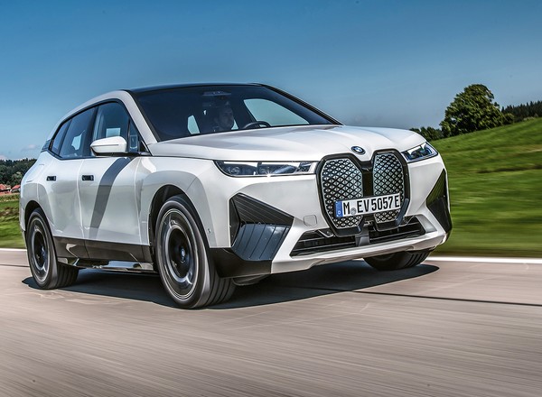 BMW iX – cichy olbrzym