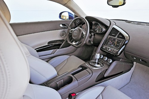 Nissan GT-R staje do walki z Audi R8 v10 i Porsche 911 Turbo. Test aut sportowych: Samuraj kontra niemieccy wojownicy