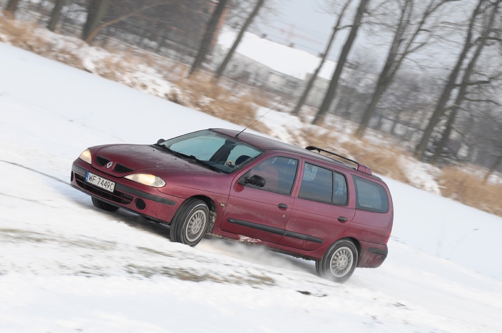 Jak bezpiecznie jeździć zimą?