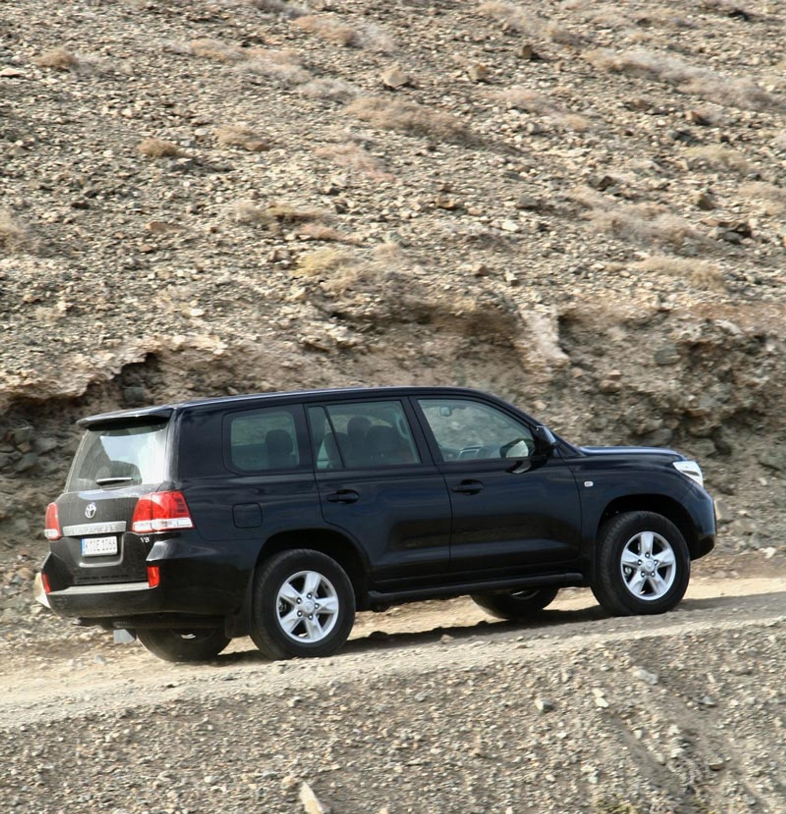 Toyota Land Cruiser V8: pierwsze wrażenia
