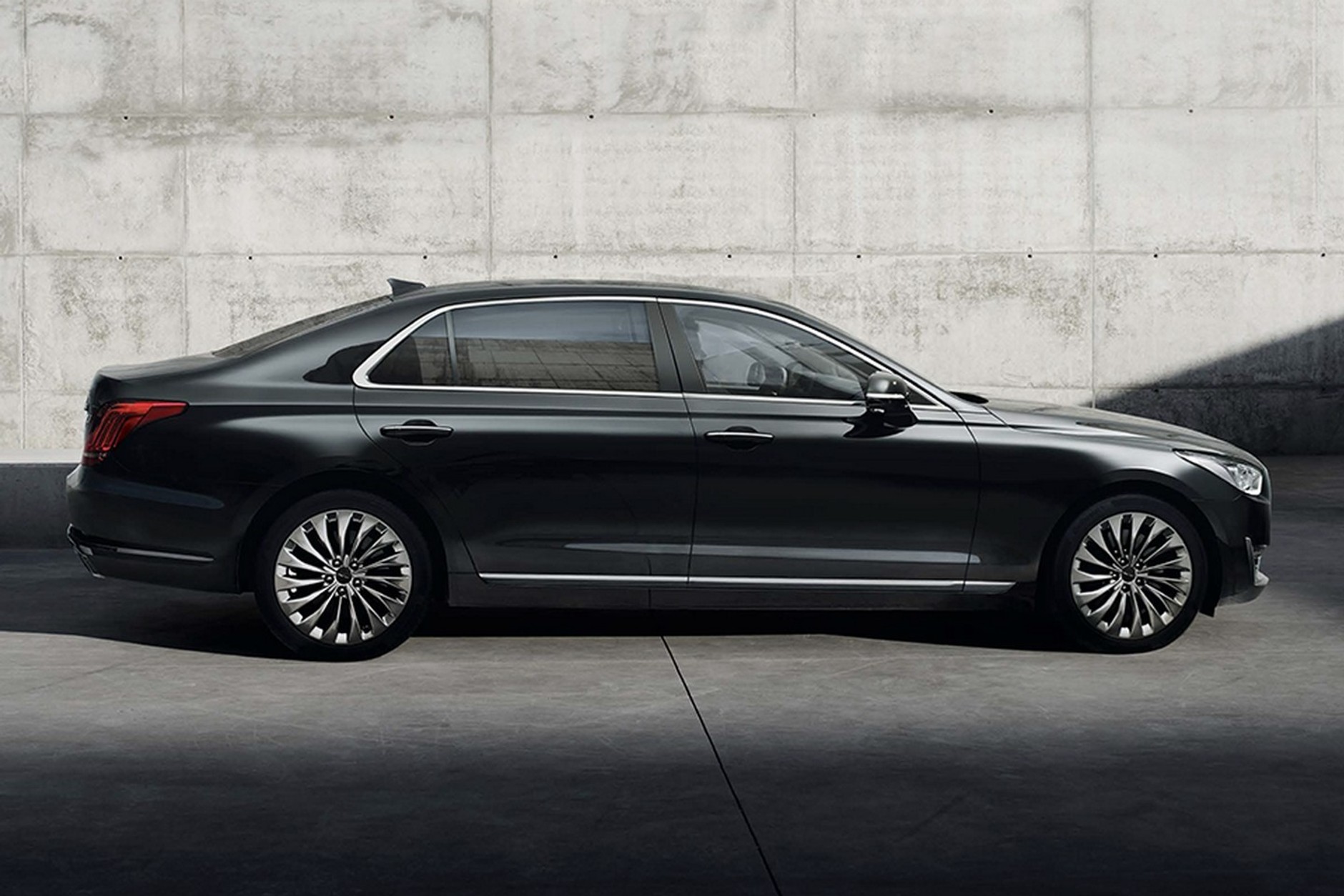 Hyundai G90 groźny dla BMW i Mercedesa