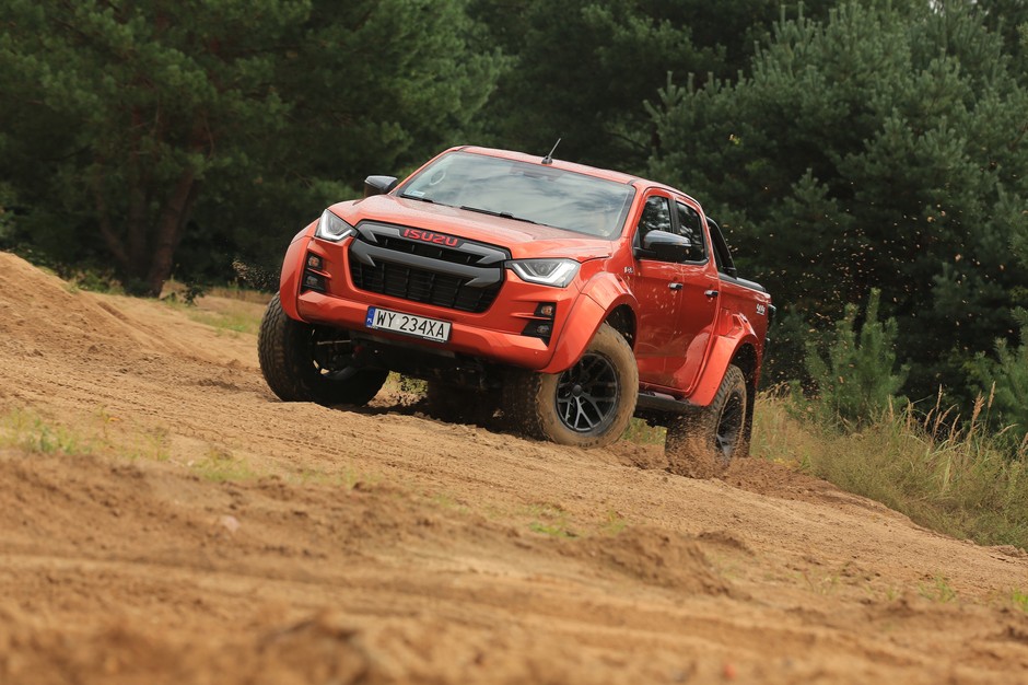 Isuzu D-Max Arctic Truck AT 35 (2022 r., 3. generacja)