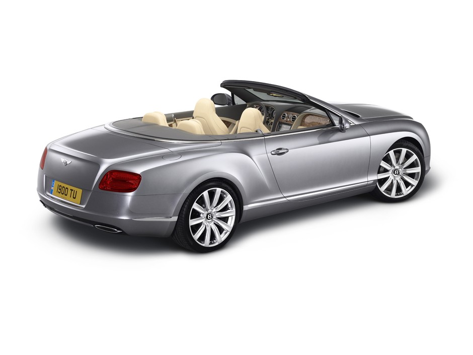 Bentley Continental zrobił striptiz