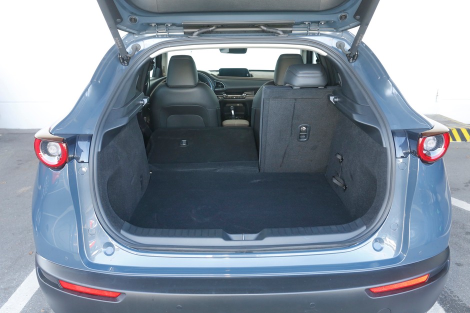 Porównanie: Kia XCeed, Mazda CX-30, Peugeot 3008 i Renault Kadjar