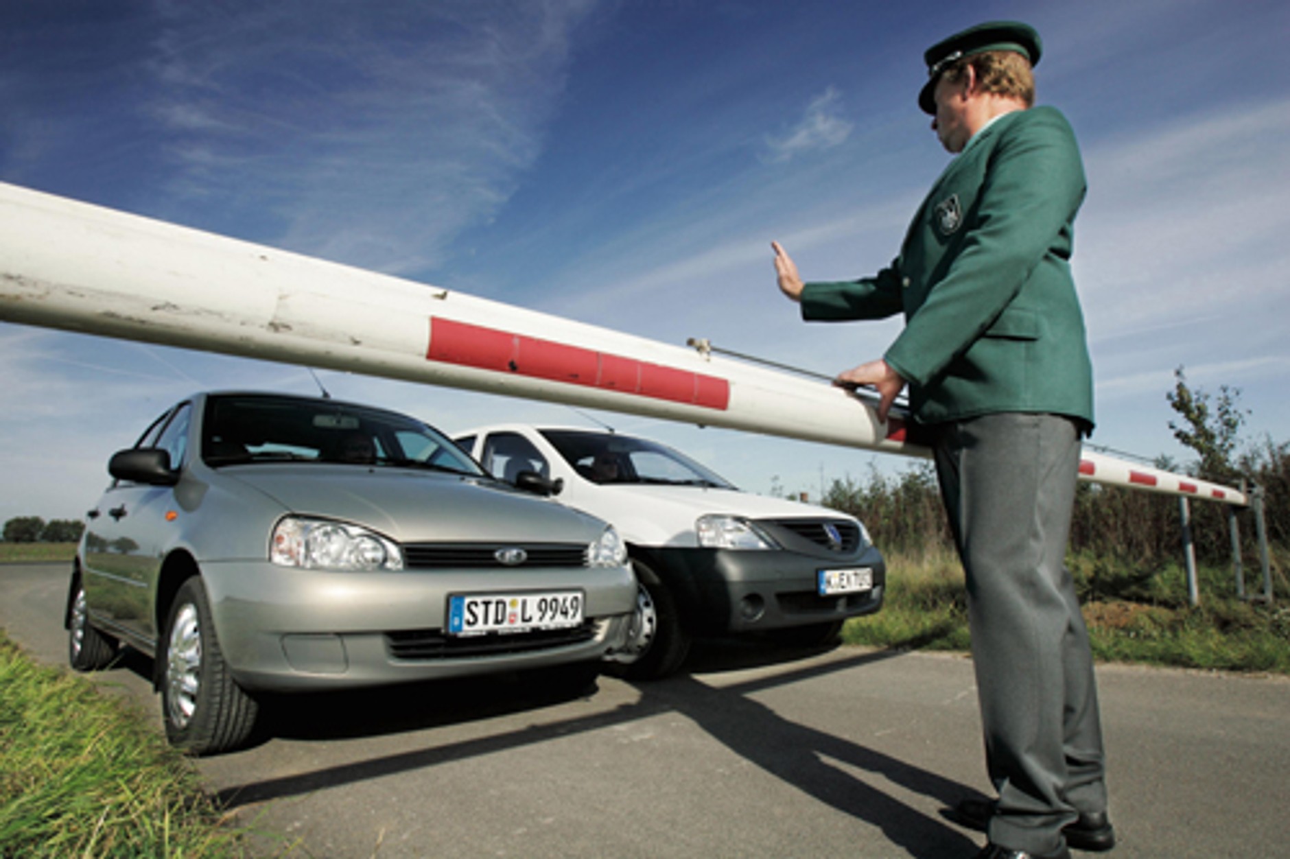 Lada Kalina, Dacia Logan - Przesyłka ze Wschodu