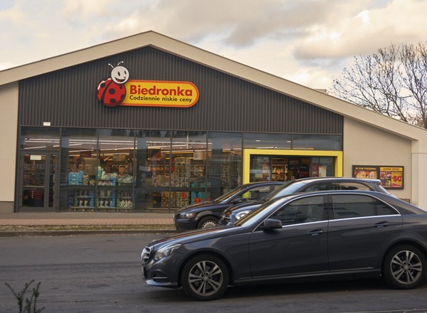Biedronka testuje nowy system. Zamiast biletów będą kamery