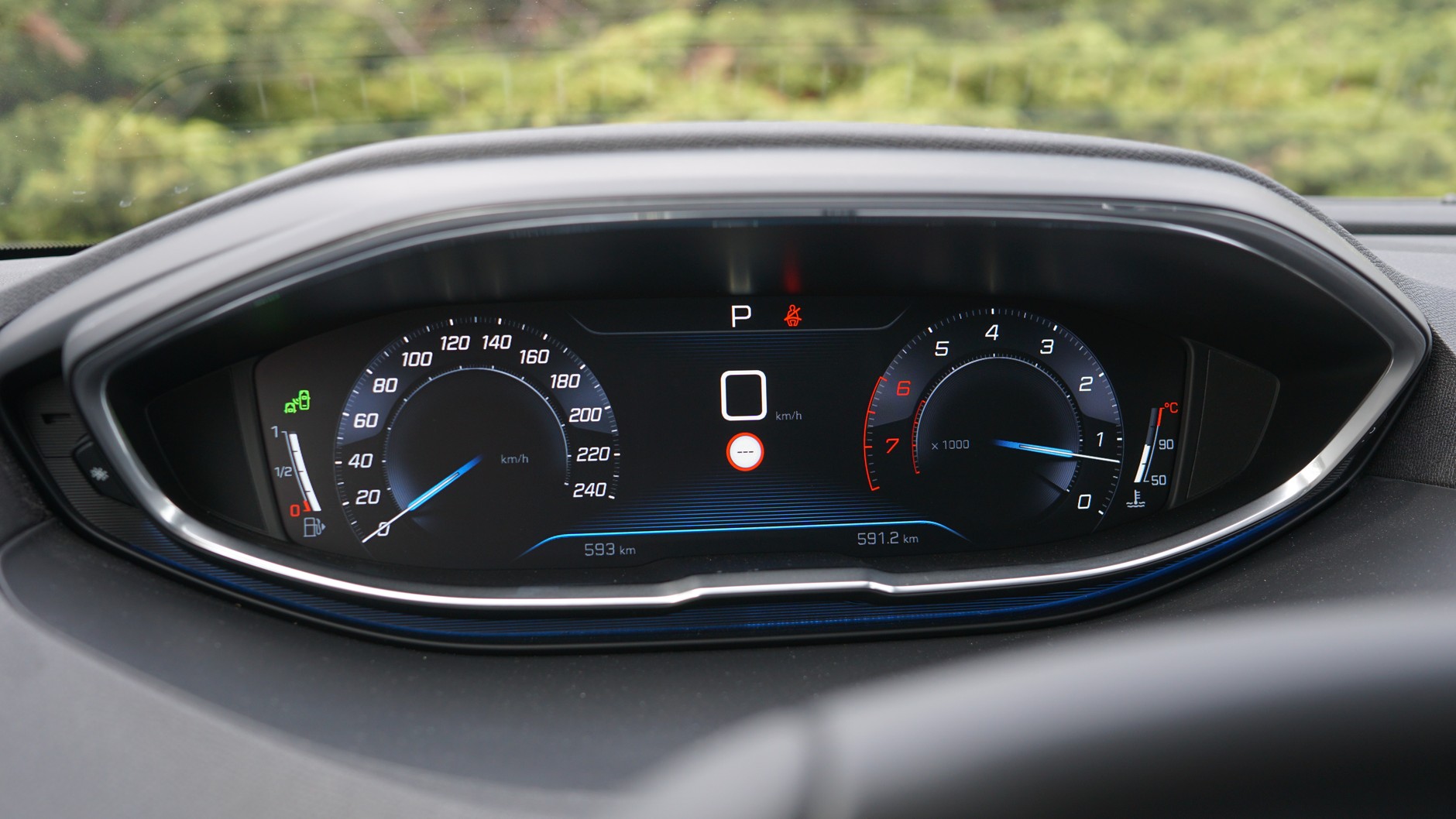 Peuegot 5008 Crossway