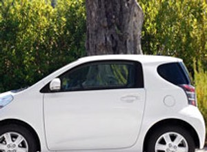 Paryż 2008: Toyota iQ – pierwsze informacje i fotografie wersji seryjnej