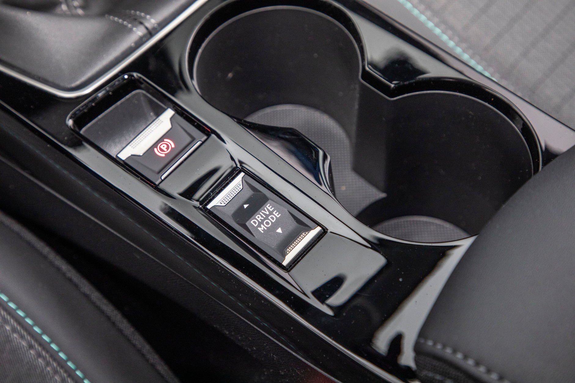 Peugeot 208 1.2 PureTech 100