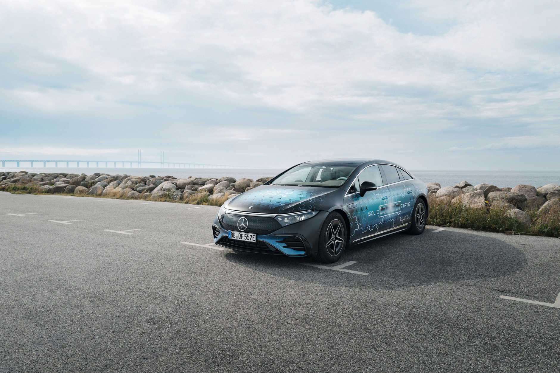 Długodystansowy test Mercedesa EQS z akumulatorem półprzewodnikowym