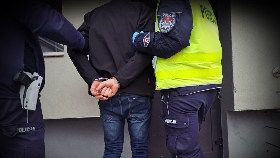 Zignorował polecenia policjantów. Nie mieli innego wyjścia