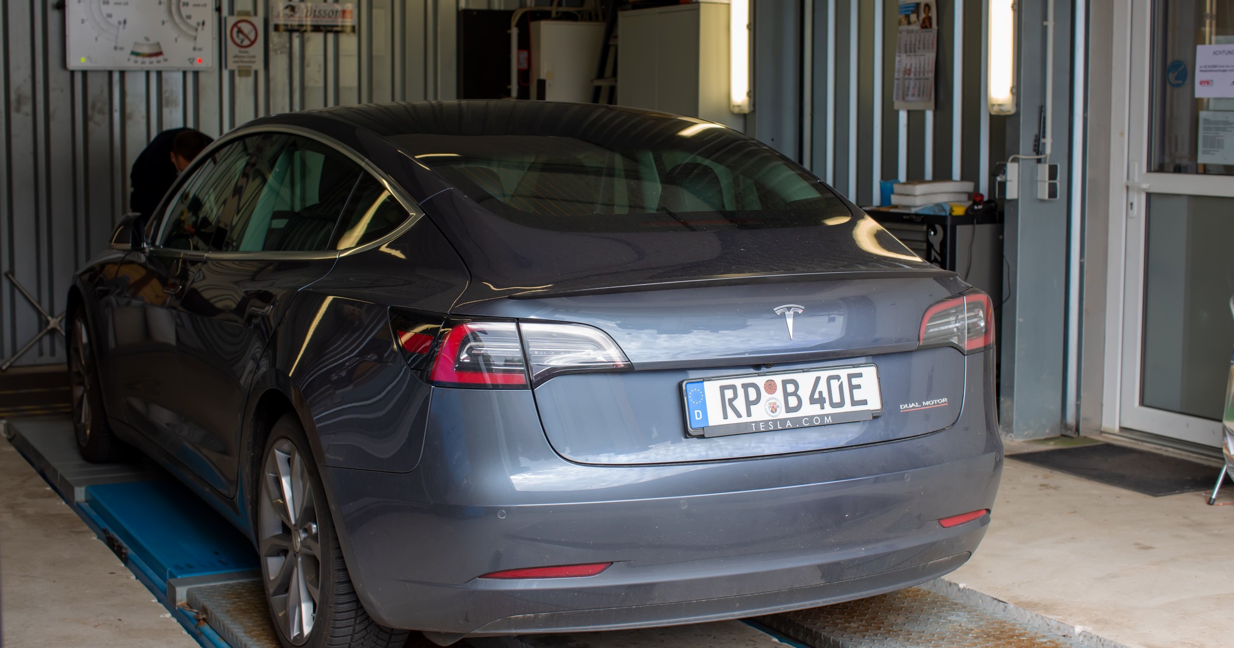 Pięć nawyków kierowców, które mogą prowadzić do drogich napraw (zdjęcie poglądowe)