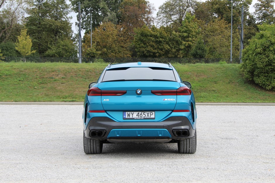 BMW X6 M60i