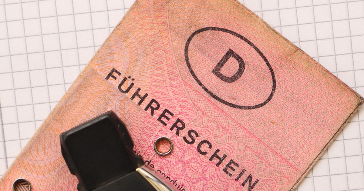 Niemieckie papierowe prawa jazdy stracą wkrótce ważność. Kto musi wymienić dokument?