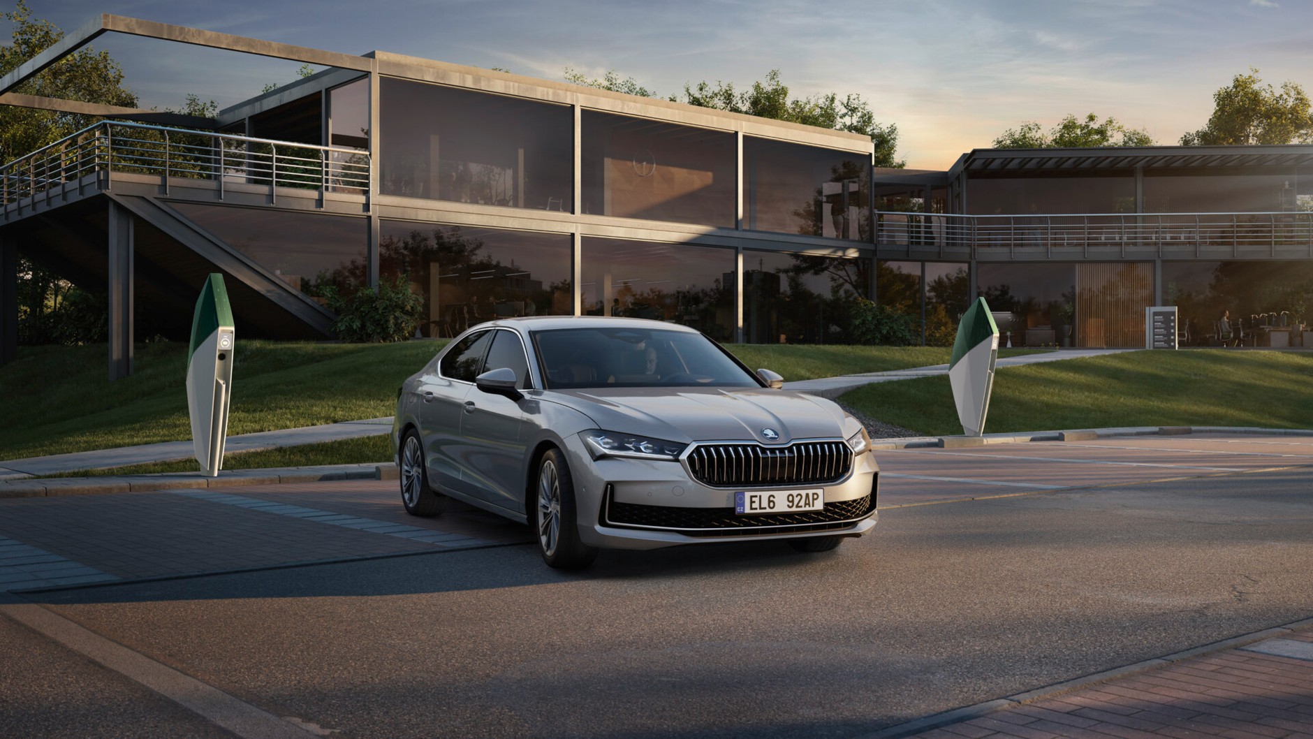 Skoda Superb liftback PHEV 2025