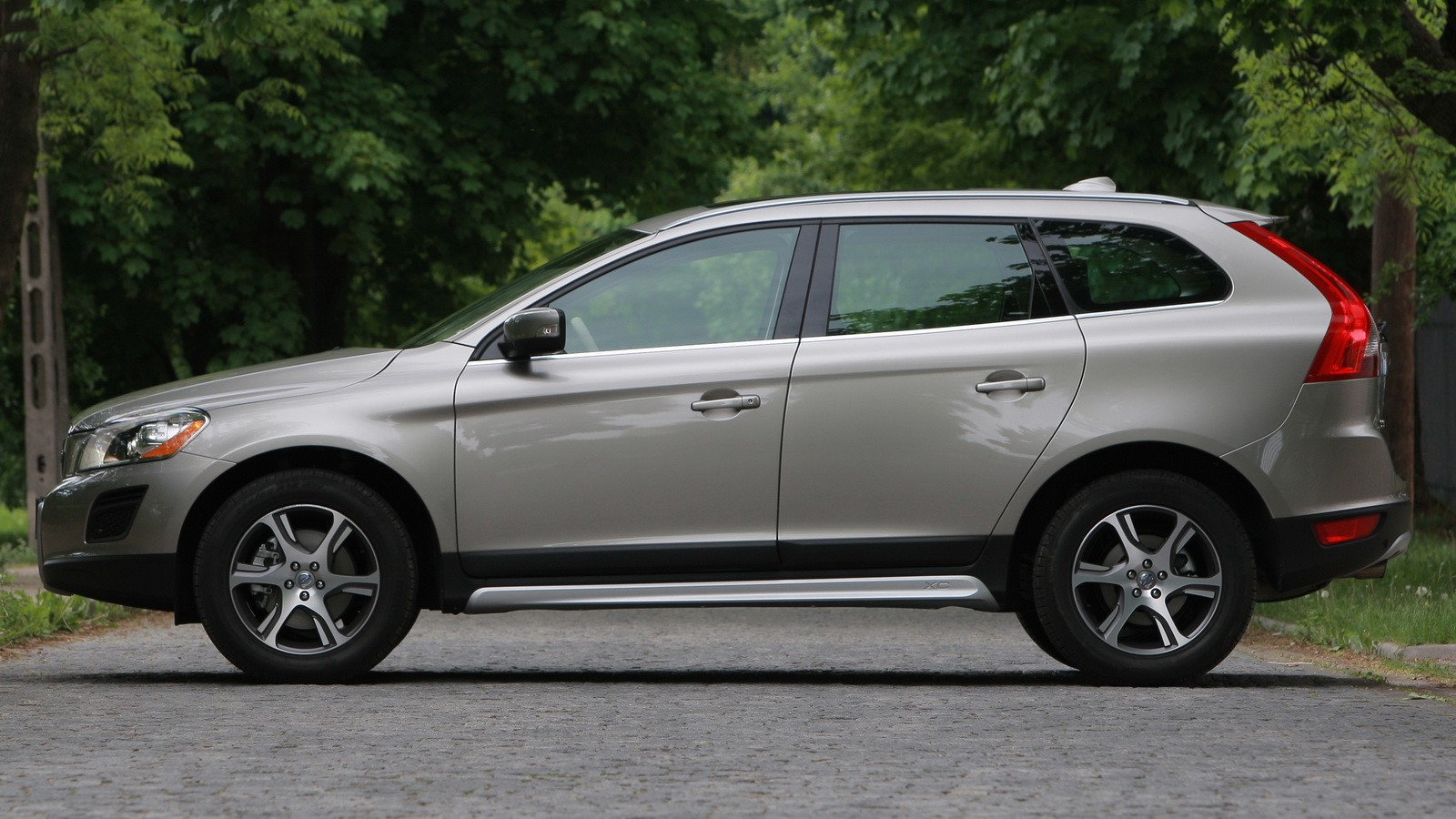 Volvo XC60 (od 2008 r.) - od 53 500 zł