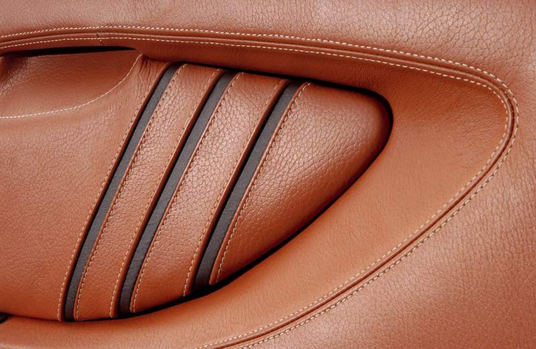 Lotus Europa S Luxury Touring Pack: więcej luksusu dla małego coupe