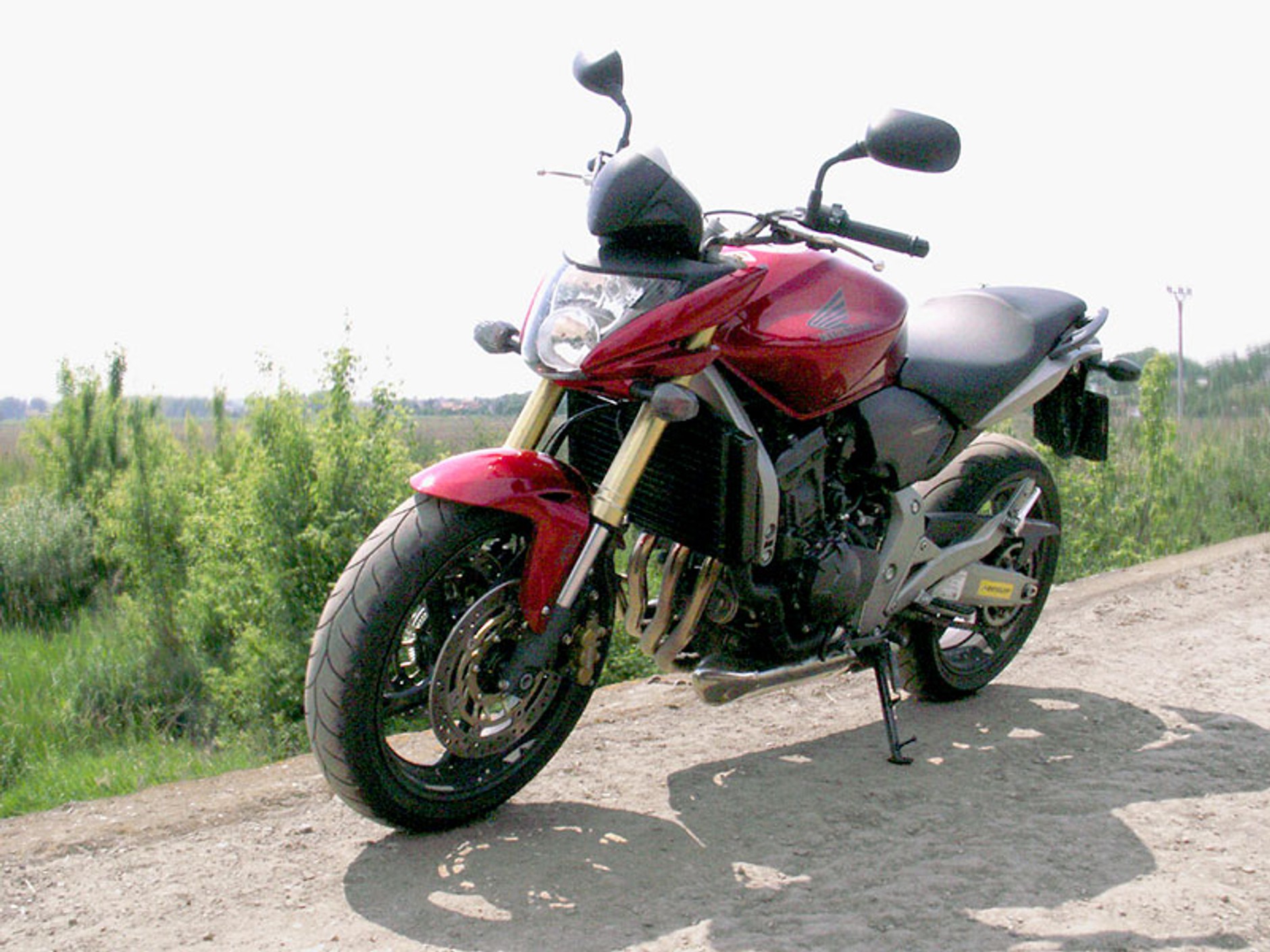 Honda CB600F Hornet: szerszeń z nowymi skrzydłami