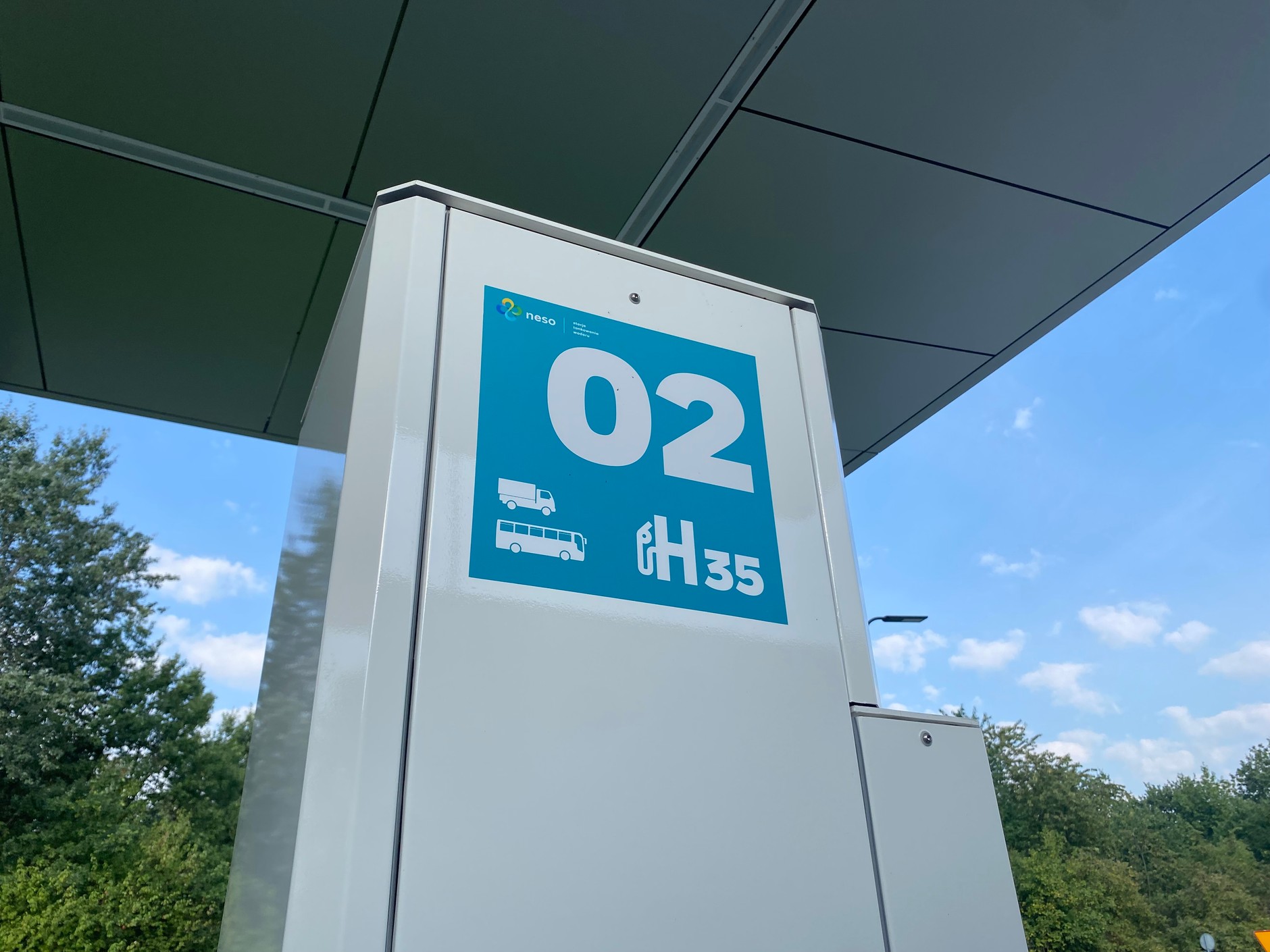 Stacja wodorowa NESO. Pierwsza stacja tankowania wodoru w Polsce