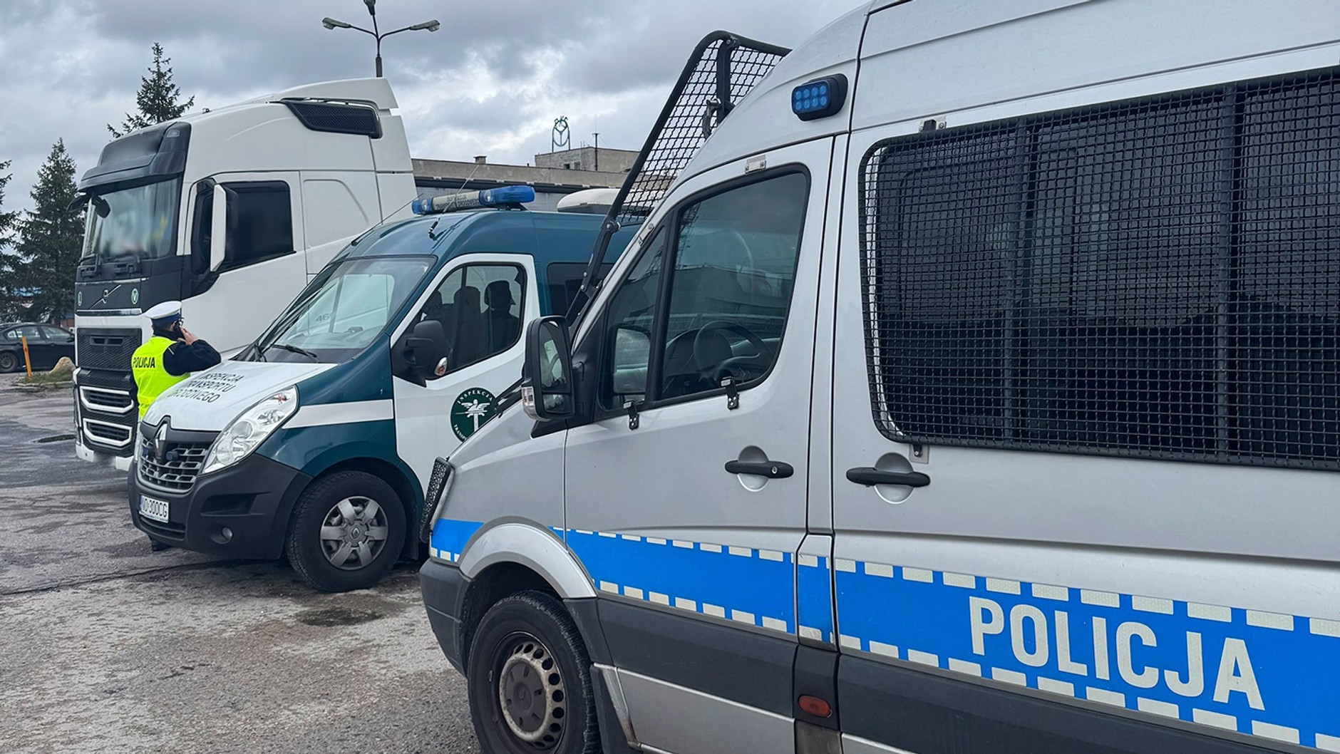 Interwencja policji na miejscu kontroli ITD