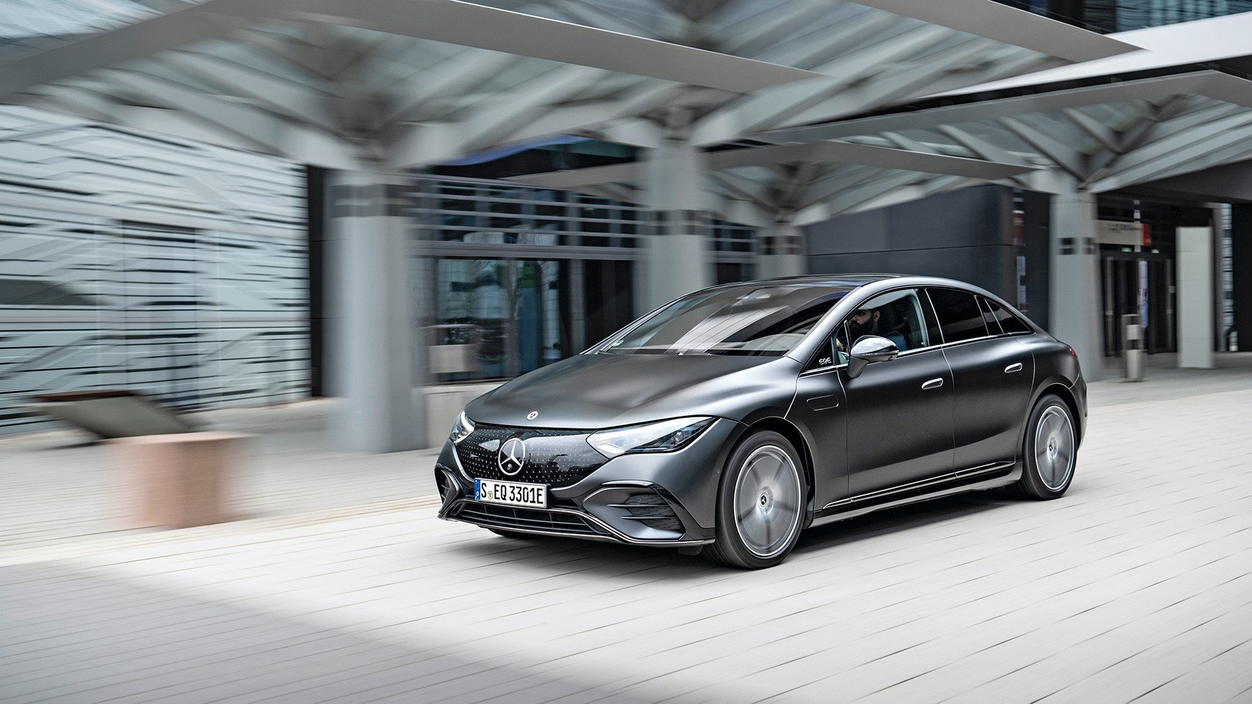 Mercedes EQE (2022)