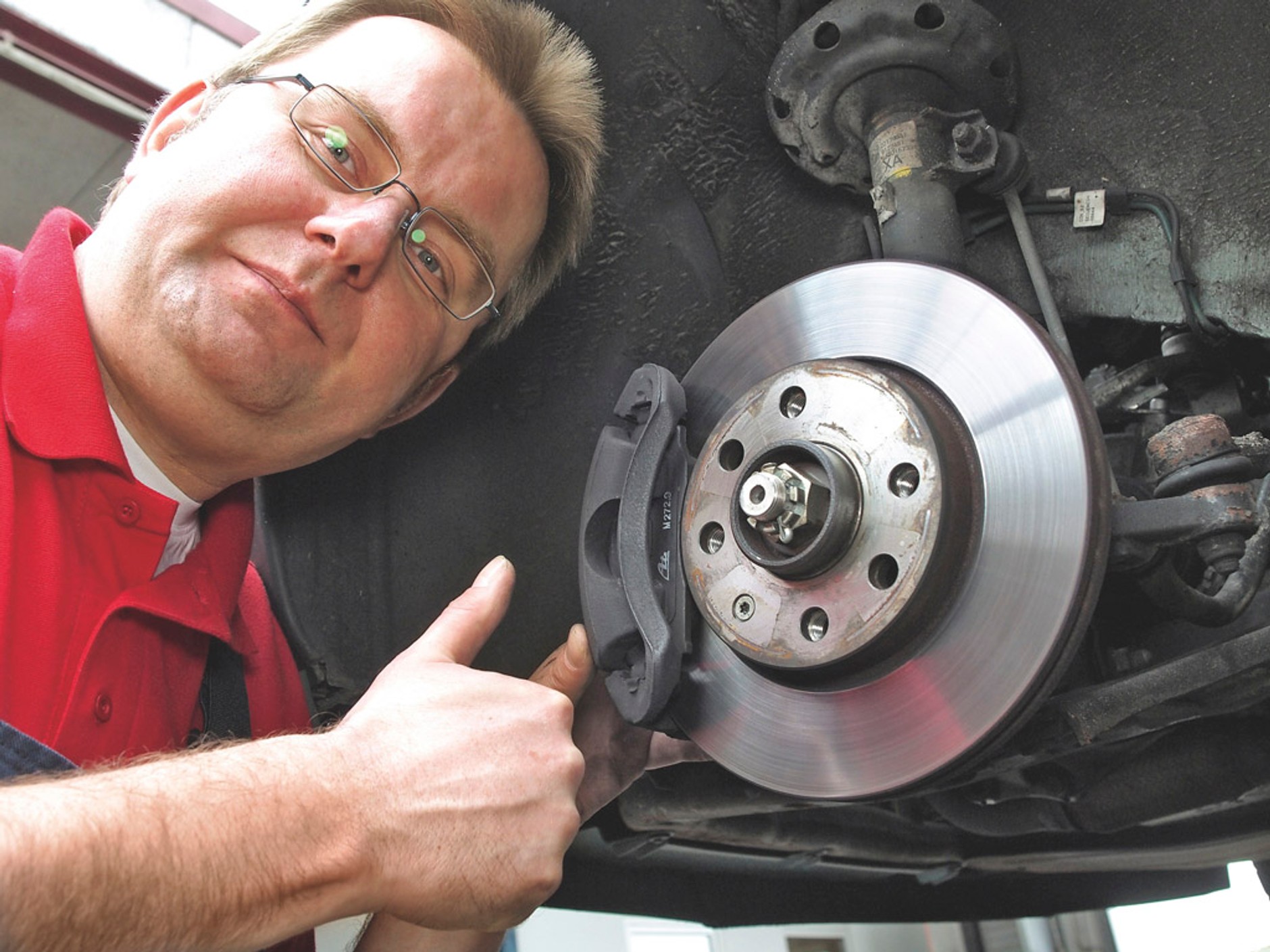 Przegląd auta w warsztacie samoobsługowym