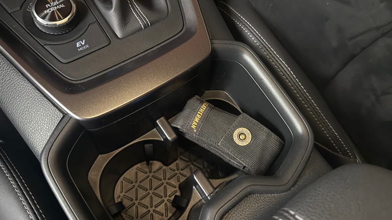 NIektóre rodzaje składanych noży są traktowane m.in. w Niemczech jako broń