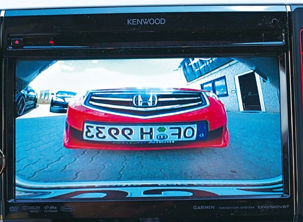 Kamera cofanie nie musi być droga - najtańszą kupisz już za 50 zł!