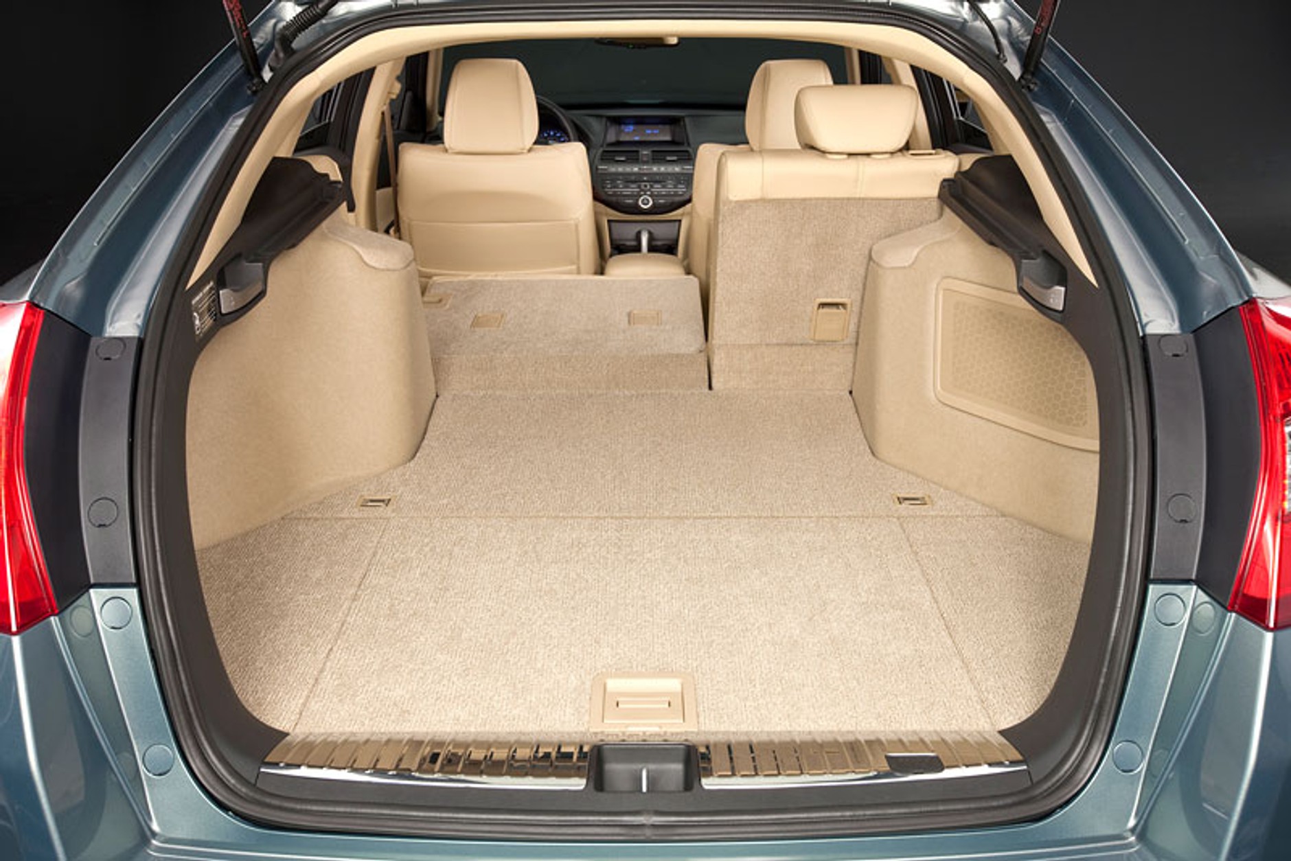 Honda Accord Crosstour: kolejny mikst liftbacka, coupé i SUV-a