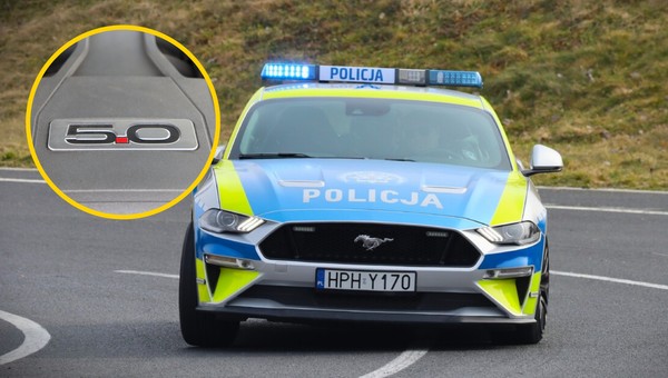 Policyjny Ford Mustang 5.0 V8