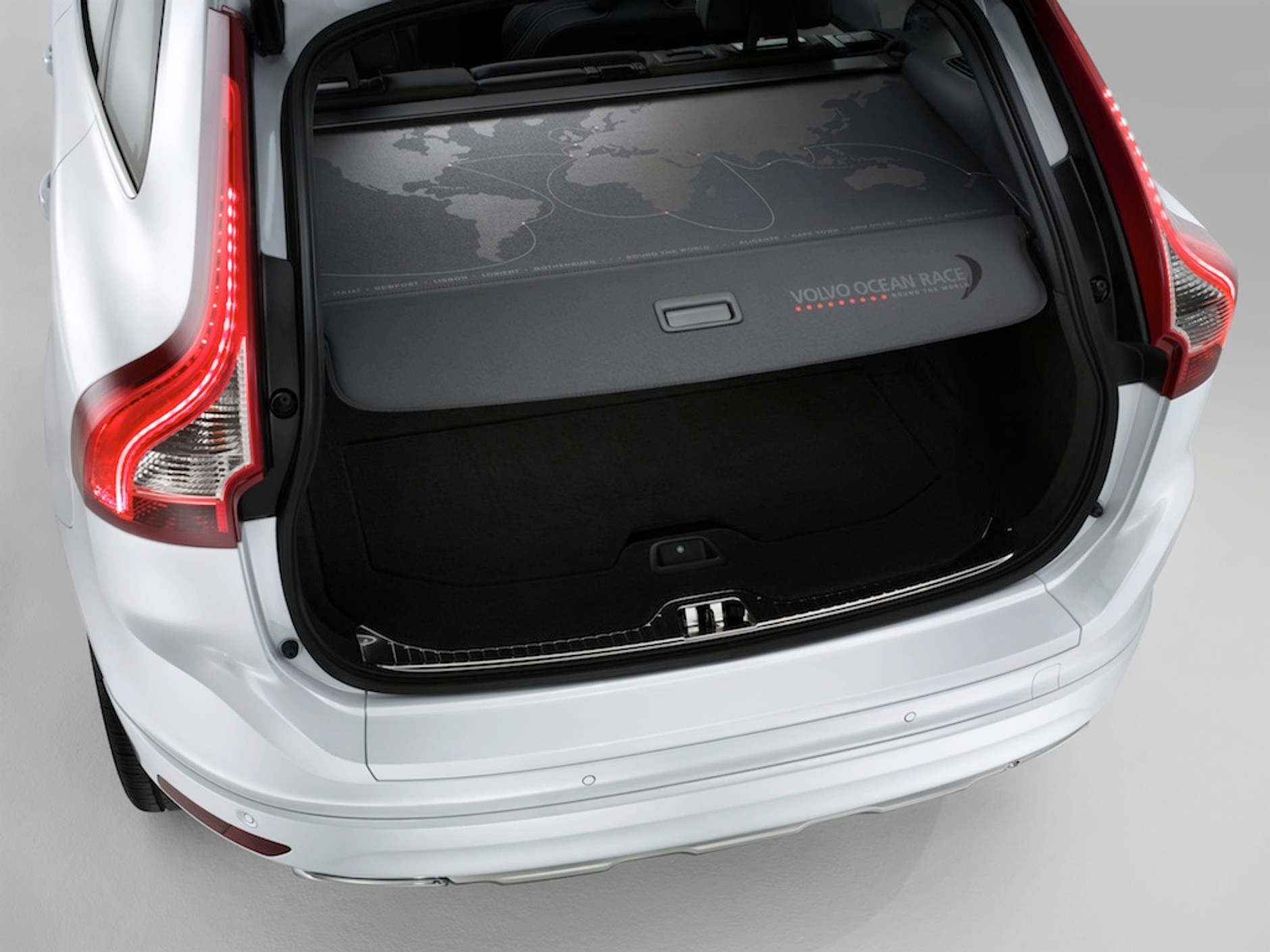 Volvo-X60-Ocean-Race