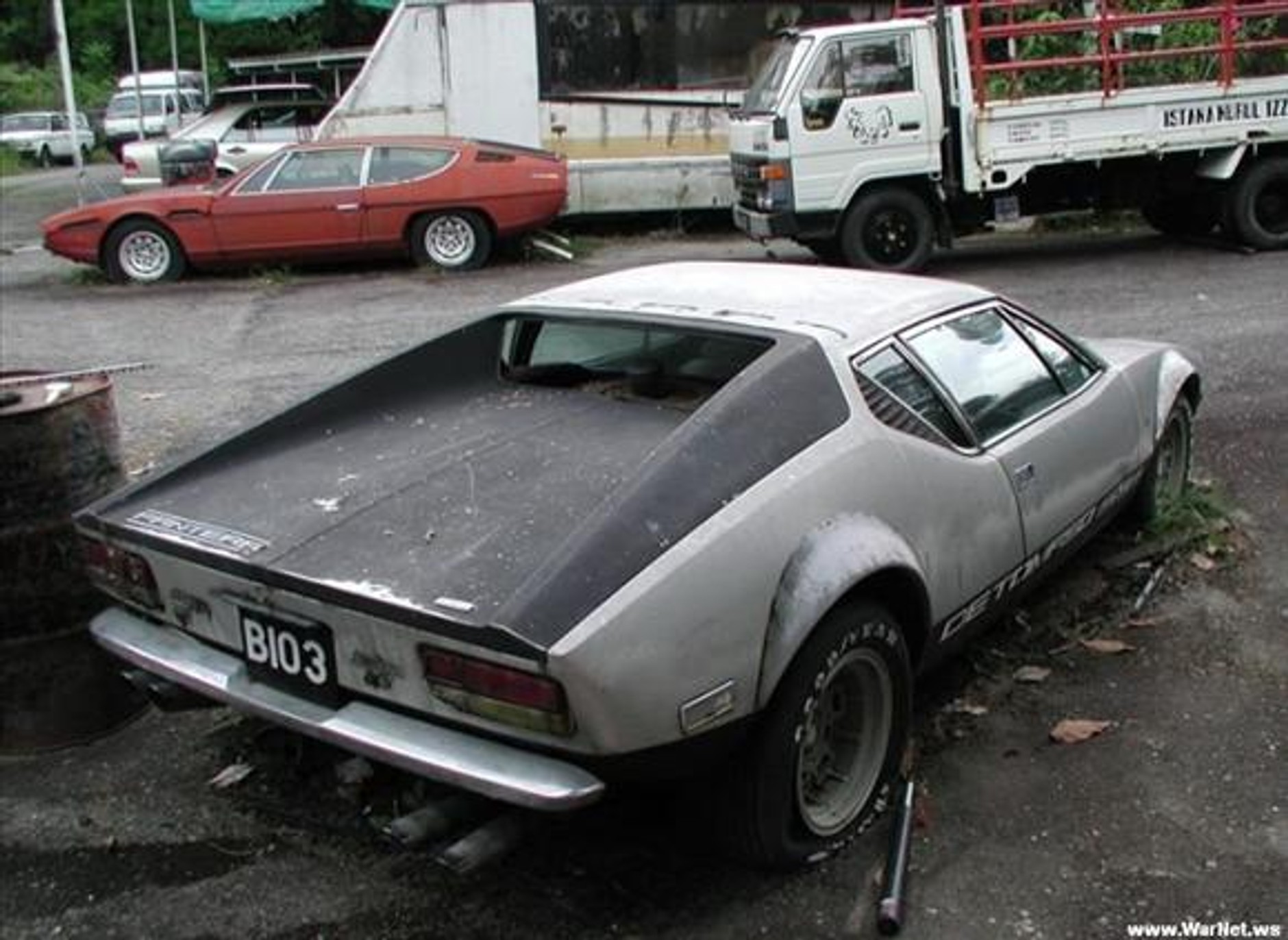 Supersamochody na szrocie