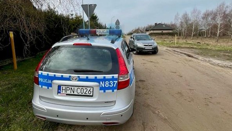 Miał problem z trafieniem "w czarne". Policjantów wyręczył świadek