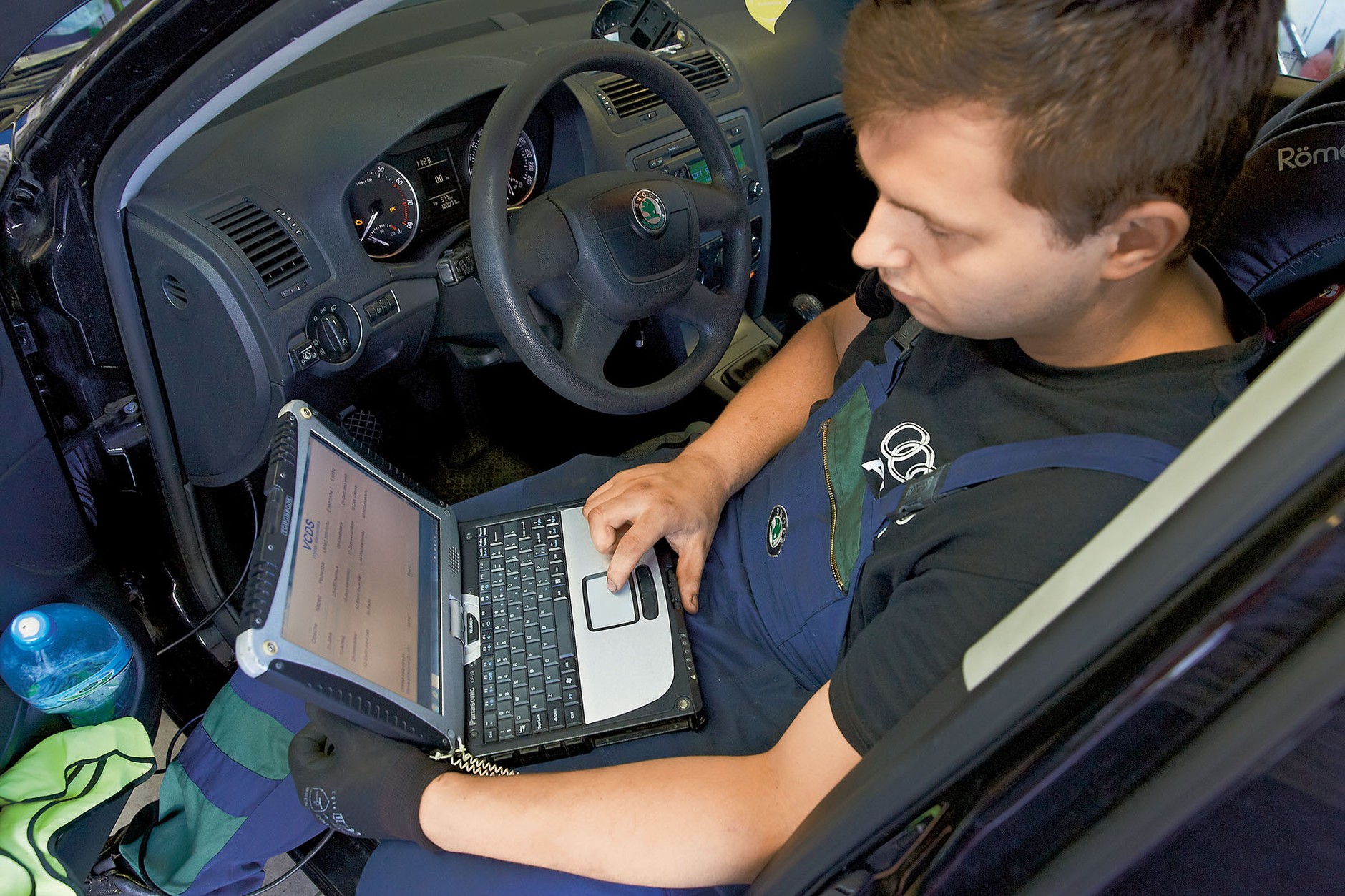 Jak kupić dobre używane auto? Diagnostyka