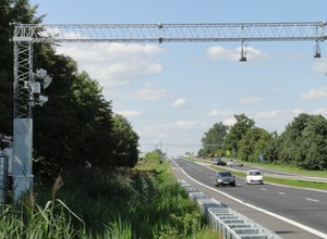 Bramownice po viaTOLL-u posłużą do kontroli prędkości. Wiemy, gdzie może pojawić się odcinkowy pomiar