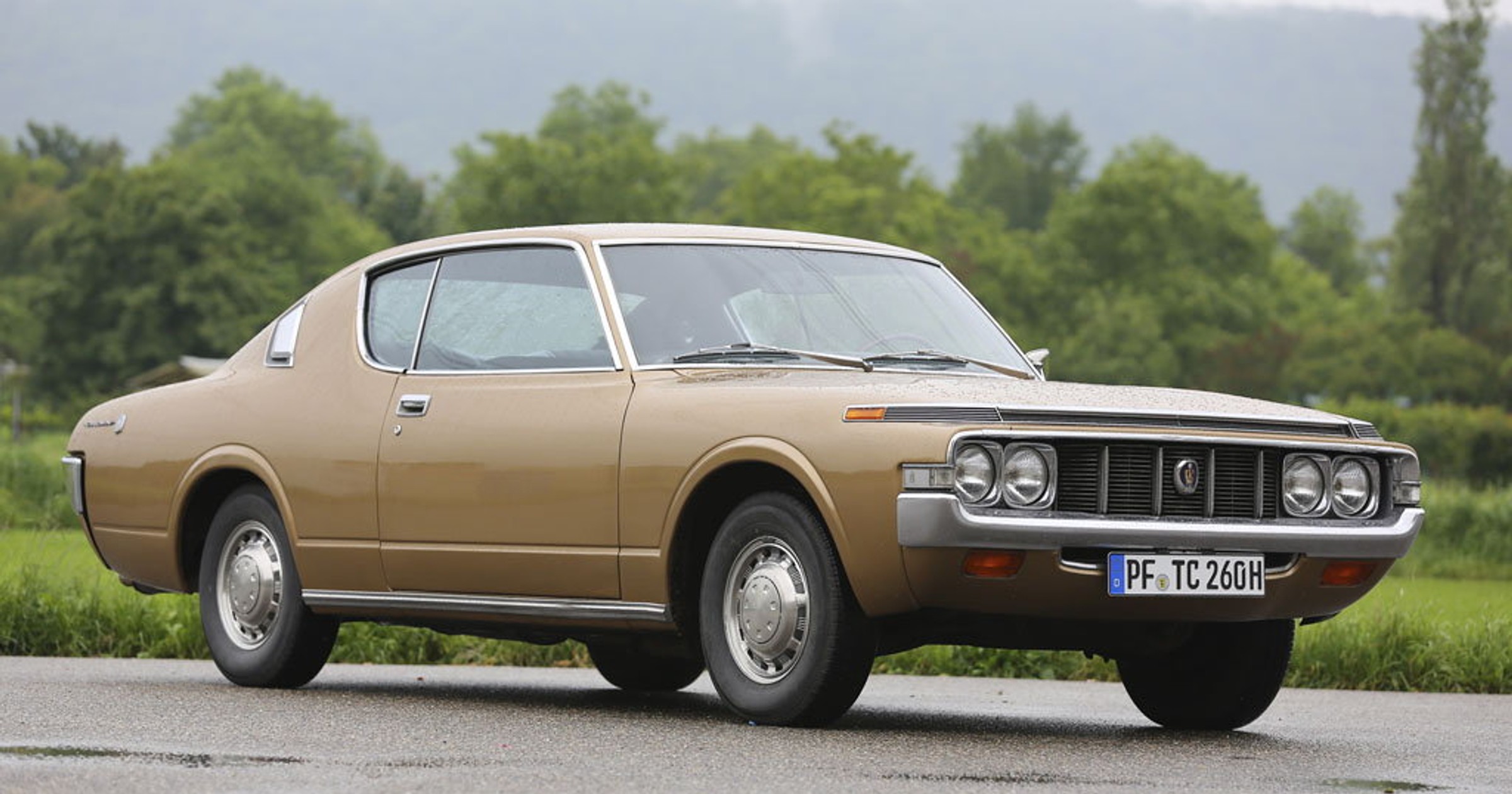 Toyota Crown - Klasyk, który cię nie zrujnuje