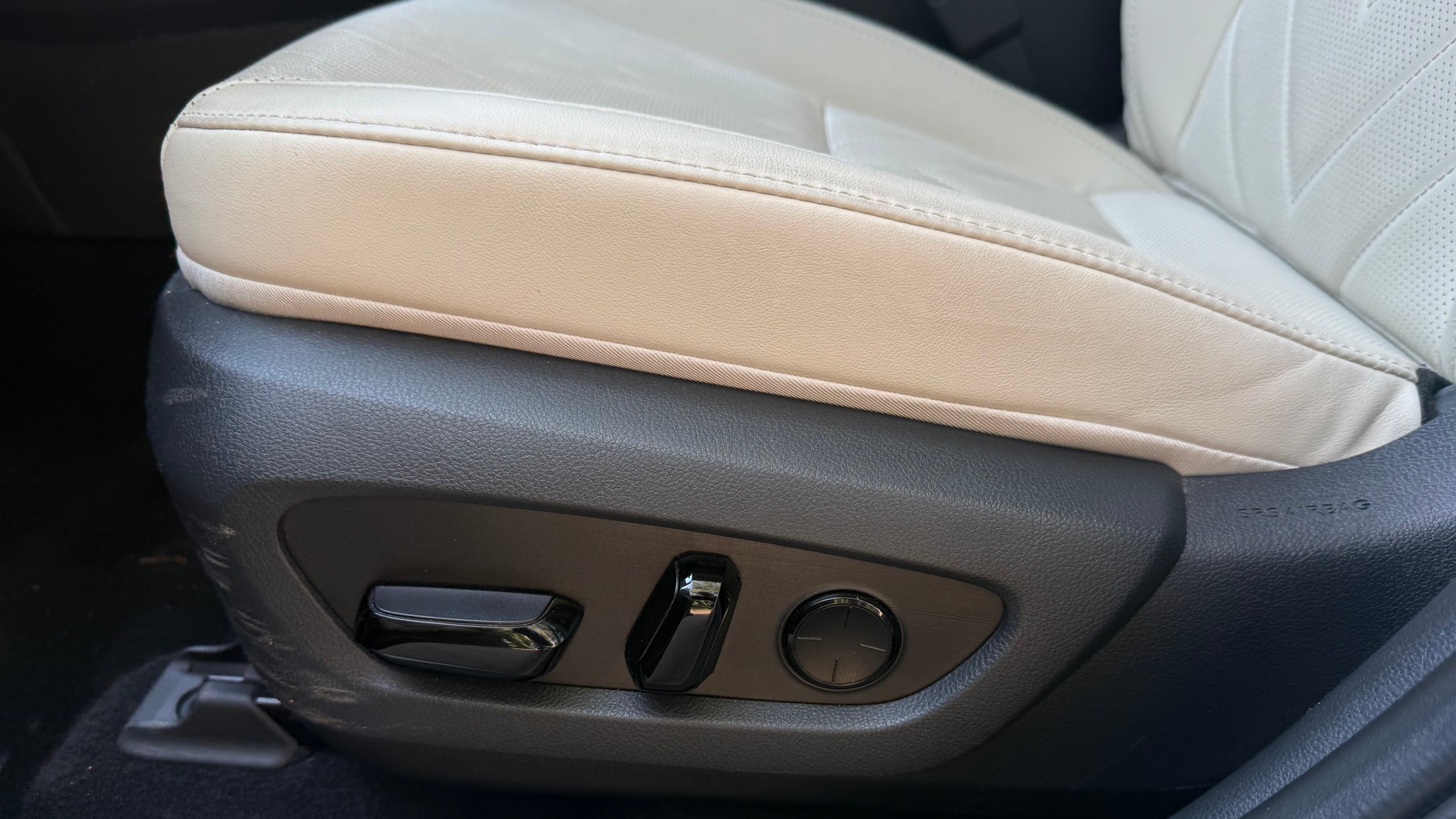 Wnętrze Lexusa NX Omotenashi