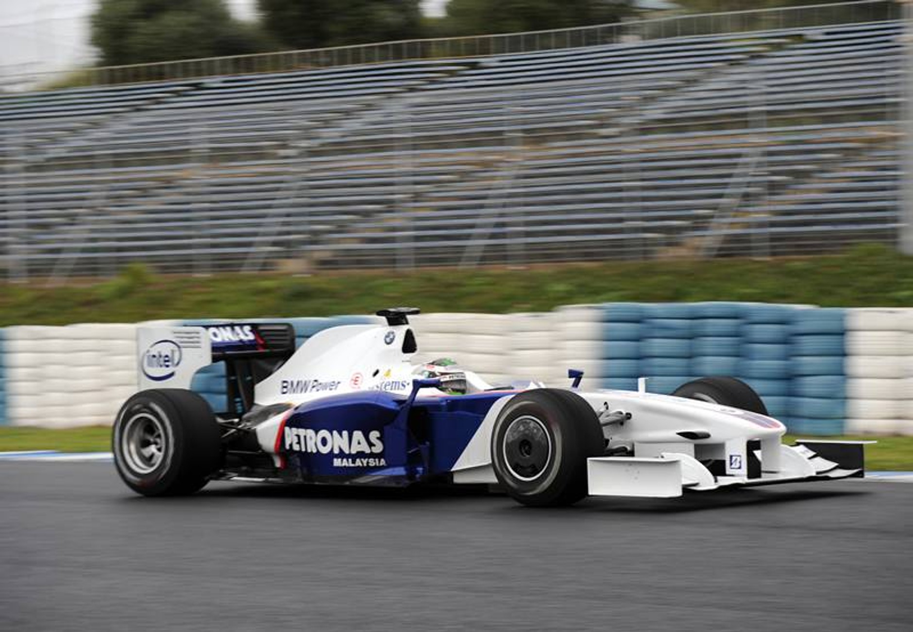 Formuła 1: fotogaleria z testów przed sezonem 2009