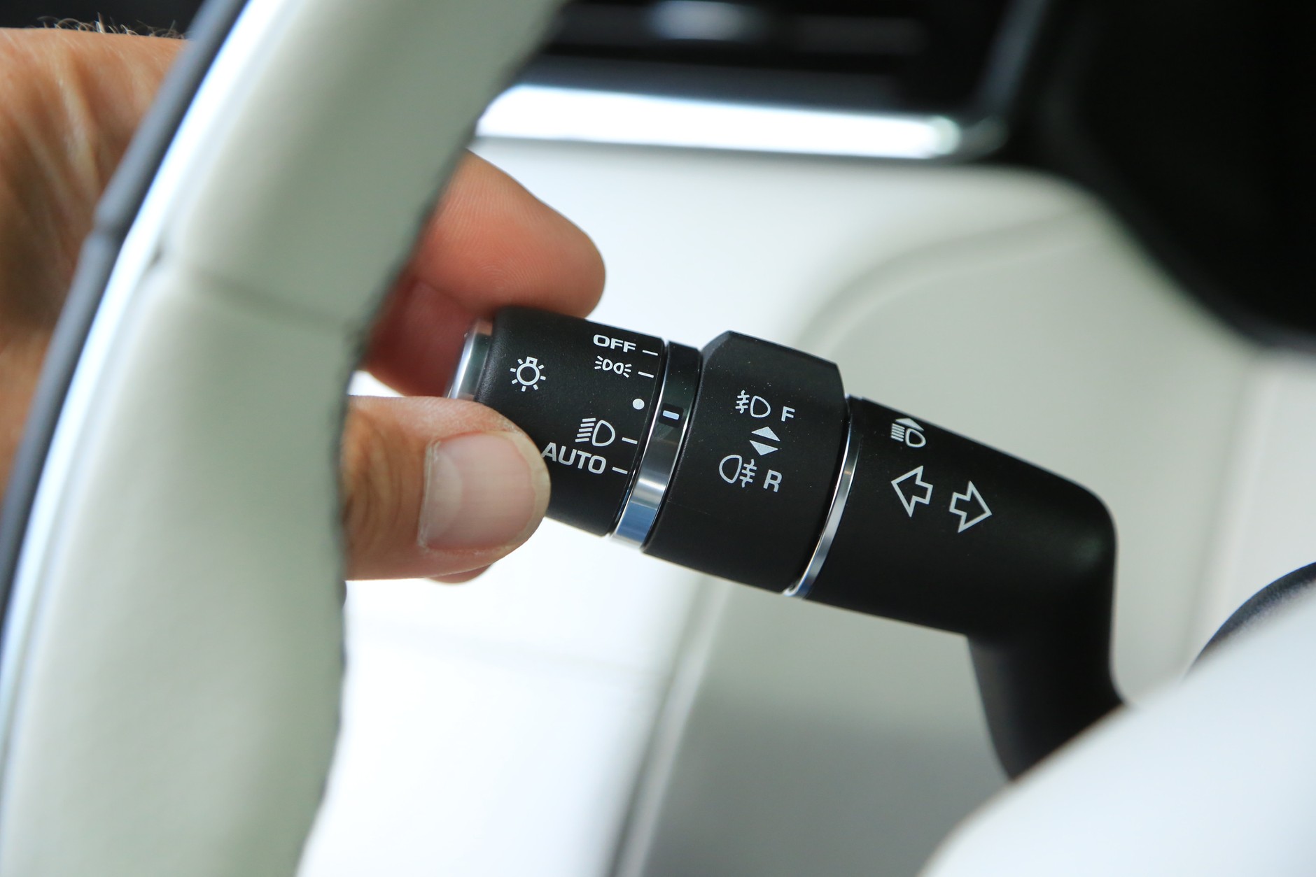 Range Rover Velar 3.0 Si6 First Edition