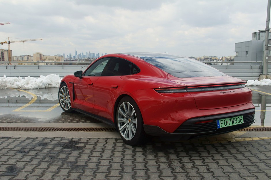 Porsche Taycan GTS