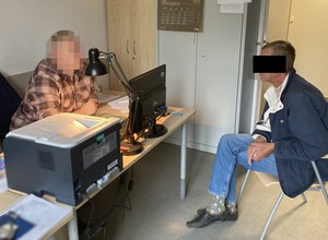 Złodzieje próbowali ukraść auto. Nie wiedzieli, kogo proszą o pomoc