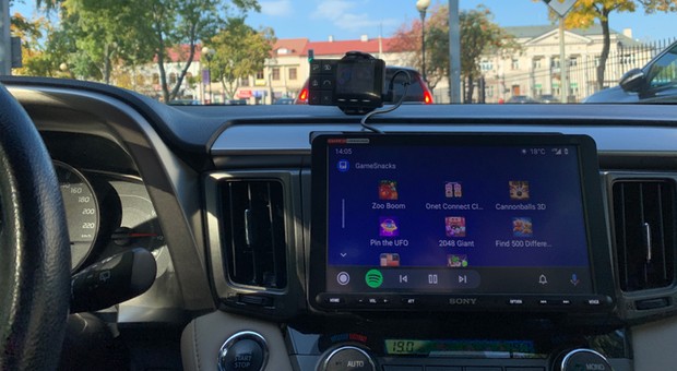 Google zmienia Android Auto. Gry dla stojących w korku