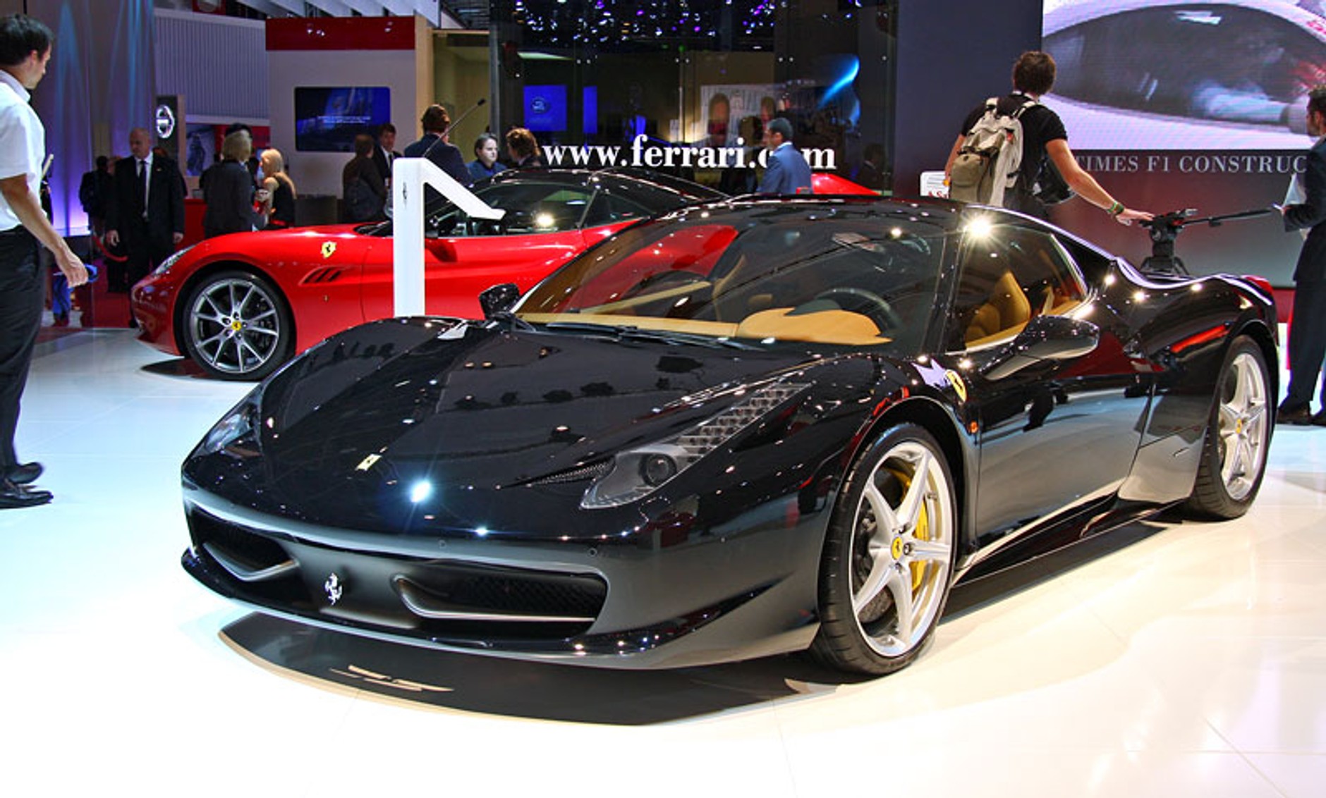 Ferrari z blisko rekordu i z dużym zyskiem