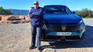 Jeździłem nowym Peugeotem e-3008. Czy elektryczna wersja powtórzy sukces poprzednika?