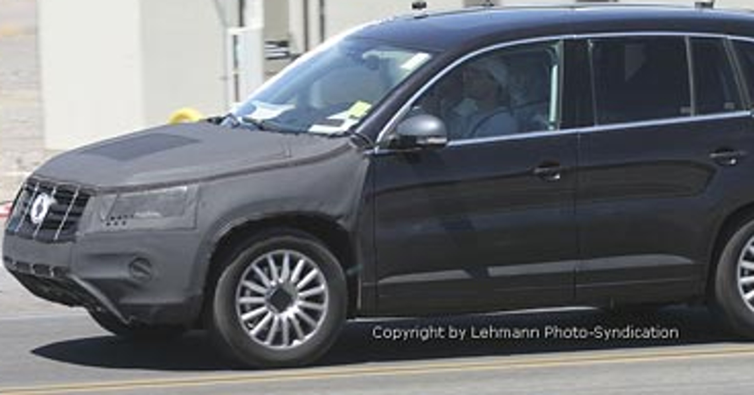 Zdjęcia szpiegowskie: Volkswagen Tiguan (pierwsze zdjęcia)