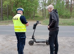 Grupa Speed mierzyła prędkość. Mandat dostał mężczyzna na hulajnodze