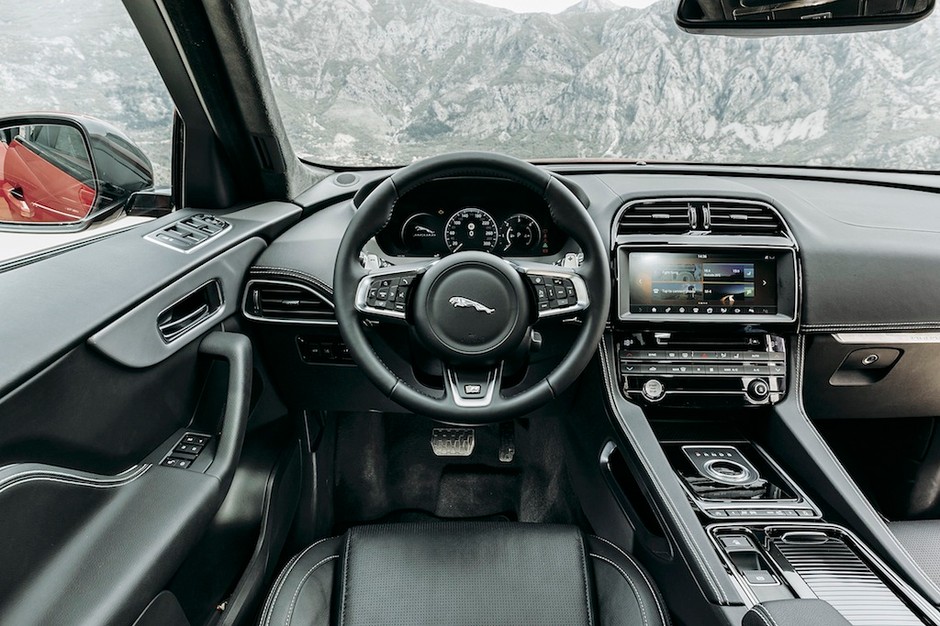 Jaguar F-Pace